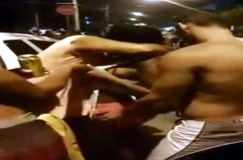 Gostosa Com Varios Homens Carnaval 1