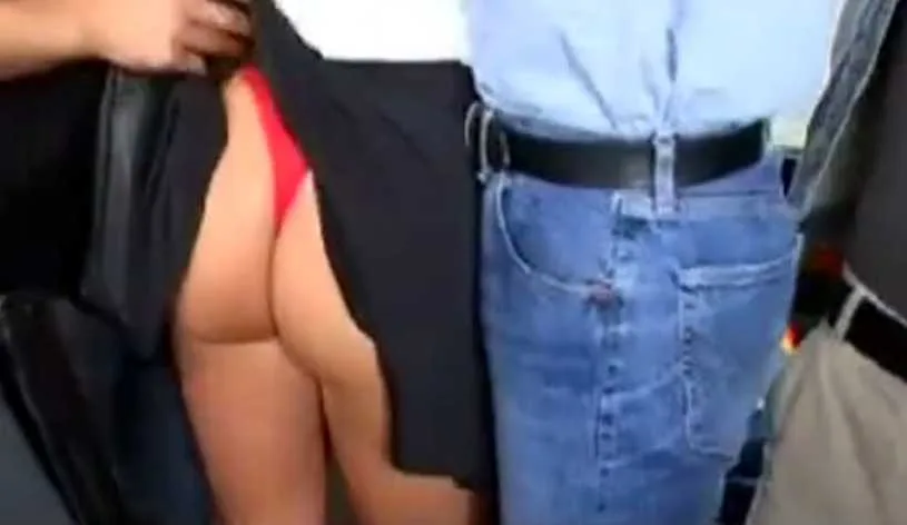 Passou Mao Bunda Novinha Busao 1